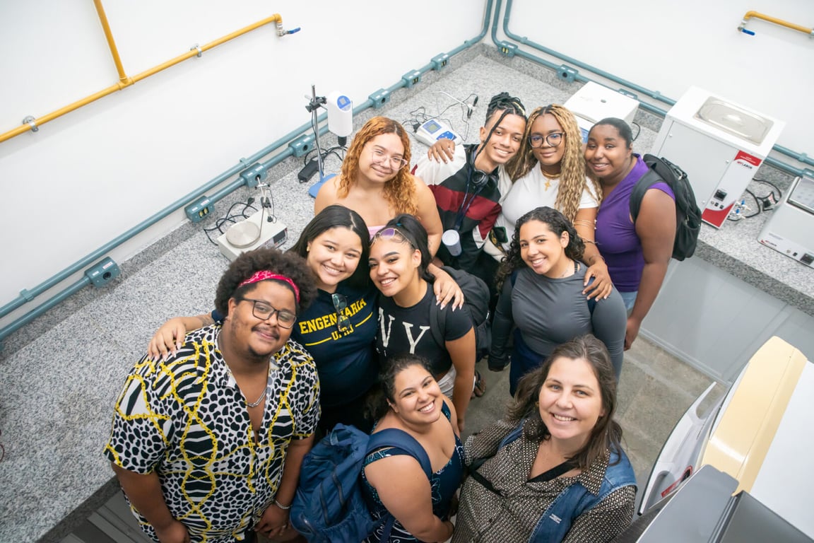 Aula em laboratório de tecnologia de alimentos