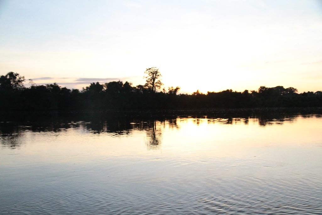 Rio Guaporé ao pôr do sol
