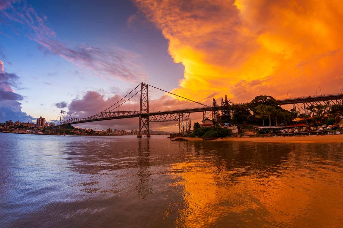 Ponte Hercílio Luz ao entardecer, Florianópolis