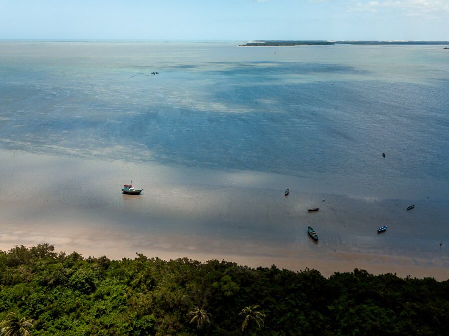 Vista aérea costeira em Cajueiro da Praia/Barra Grande