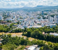 Vista aérea de Rio do Sul SC; seleção da FAHECE para assistente administrativo I – PCD no SAMU (Foto: Rota SC).