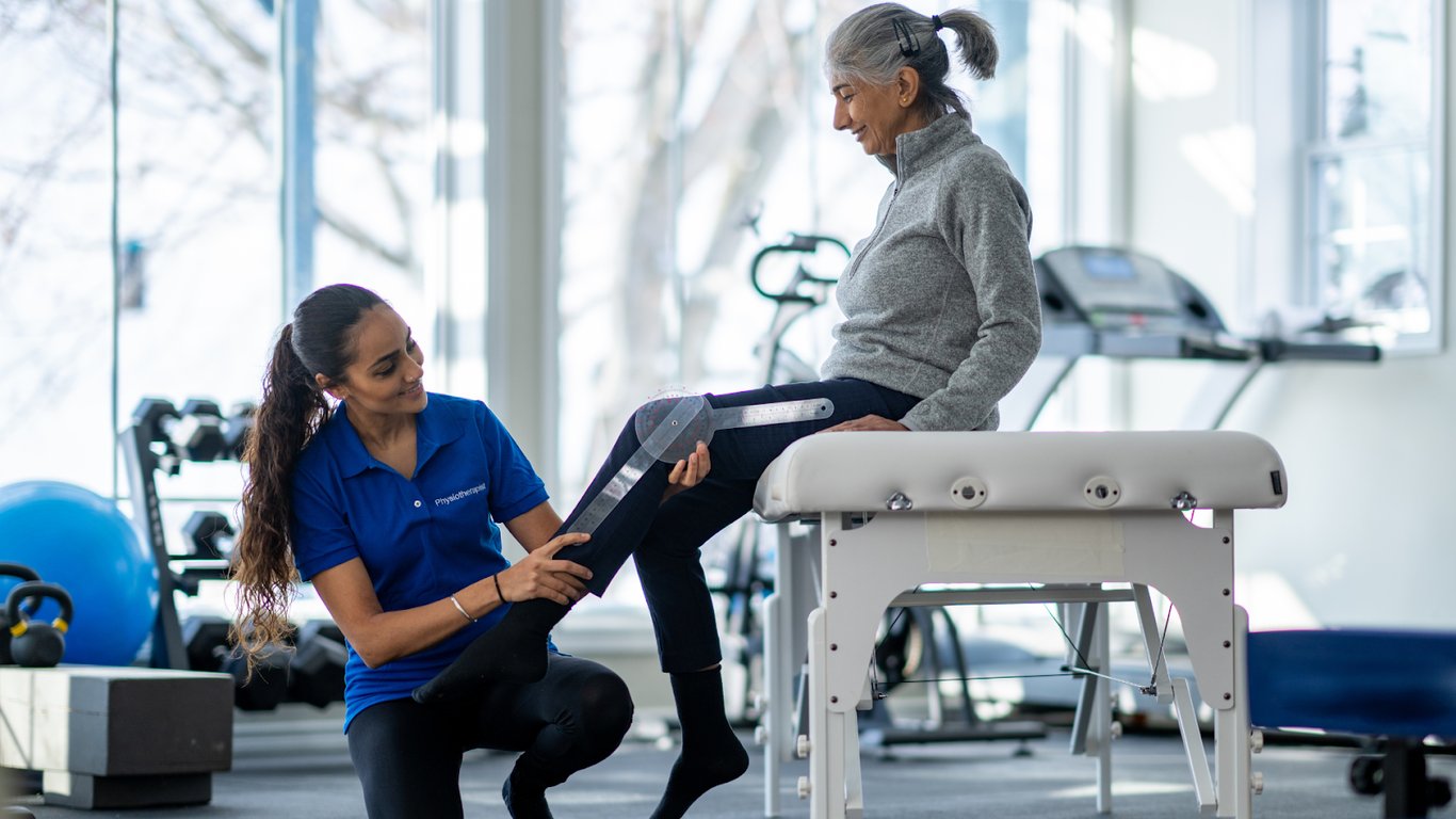 Atendimento em fisioterapia (imagem ilustrativa)