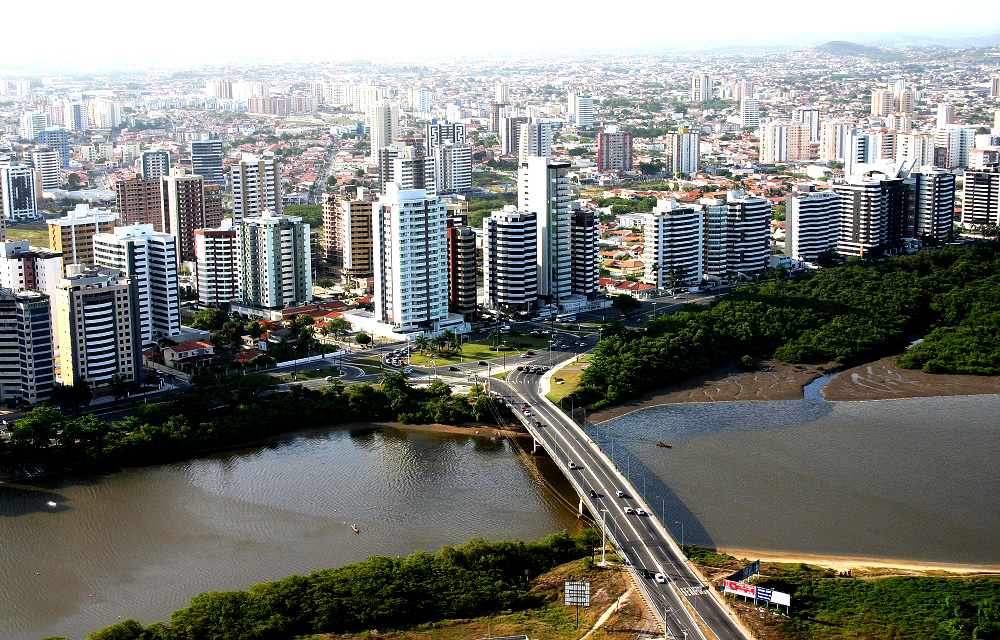 Orla de Aracaju ao entardecer