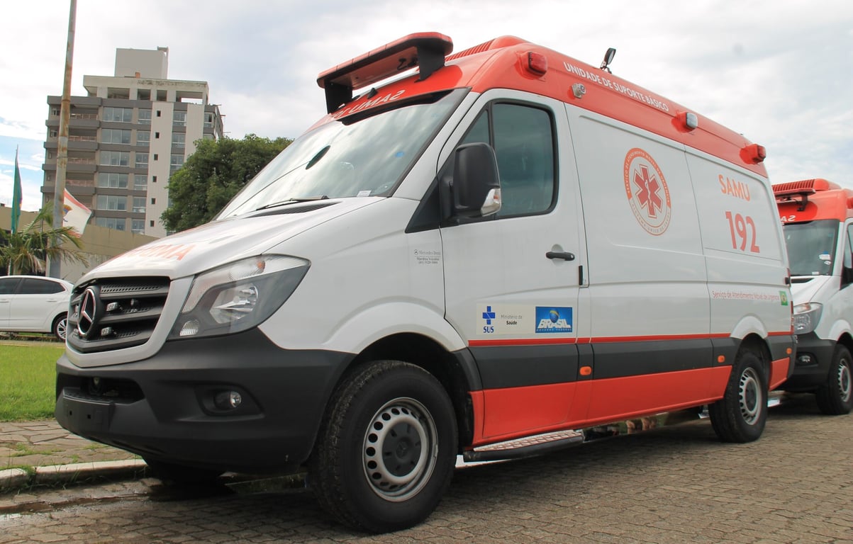Ambulância do SAMU em operação urbana
