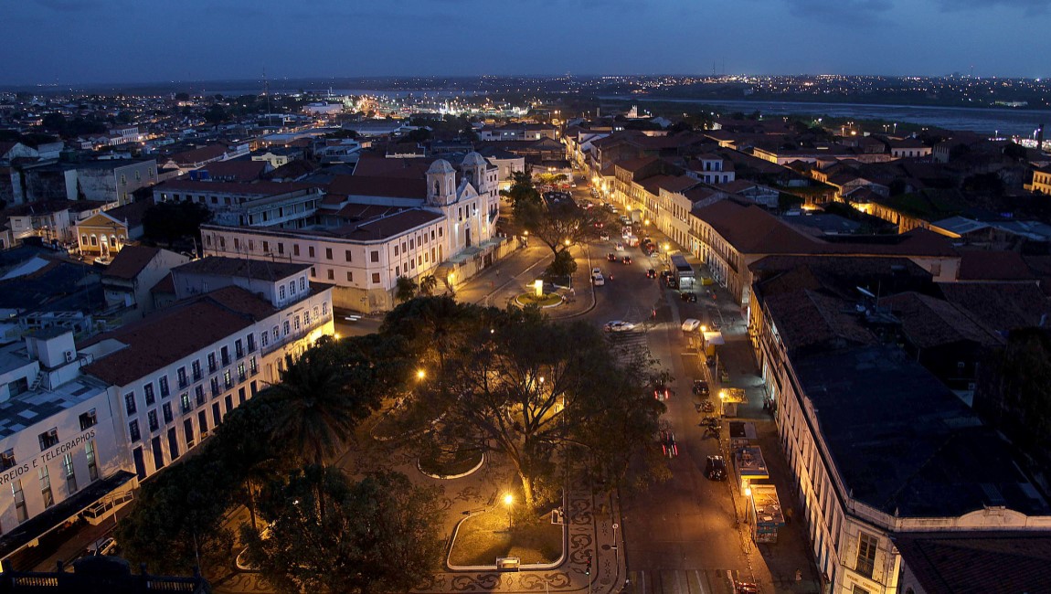 Vista aérea do Centro Histórico de São Luís (MA) ao entardecer