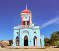 Santuário de São José de Ribamar, ícone religioso e turístico do município.