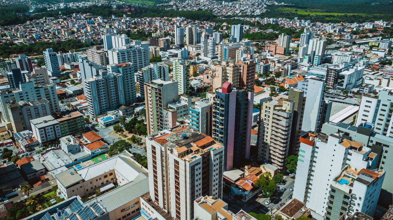 É uma imagem do post com o título Prefeitura de Cláudio MG abre processo seletivo com 1 vaga de auxiliar