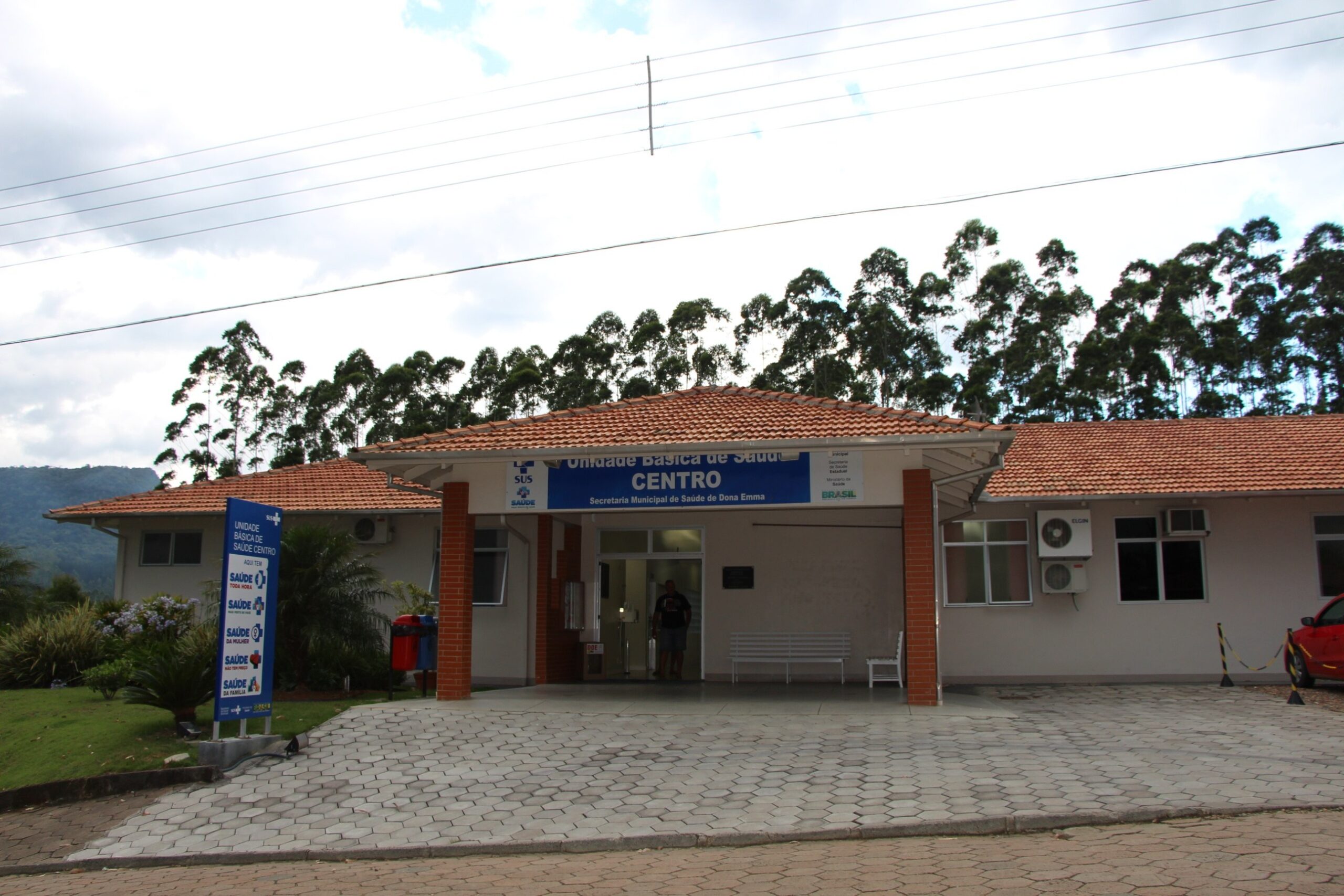 Fachada de prédio público em Dona Emma SC