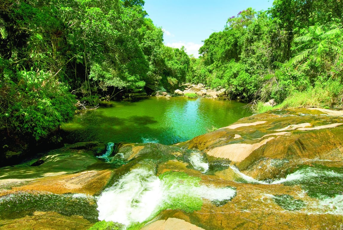 É uma imagem do post com o título Concurso Prefeitura de Divino de São Lourenço ES abre 28 vagas no magistério
