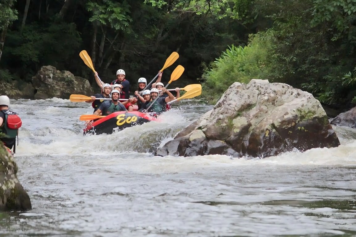 Rafting no Vale do Paranhana, atividade símbolo do turismo de aventura em Três Coroas RS