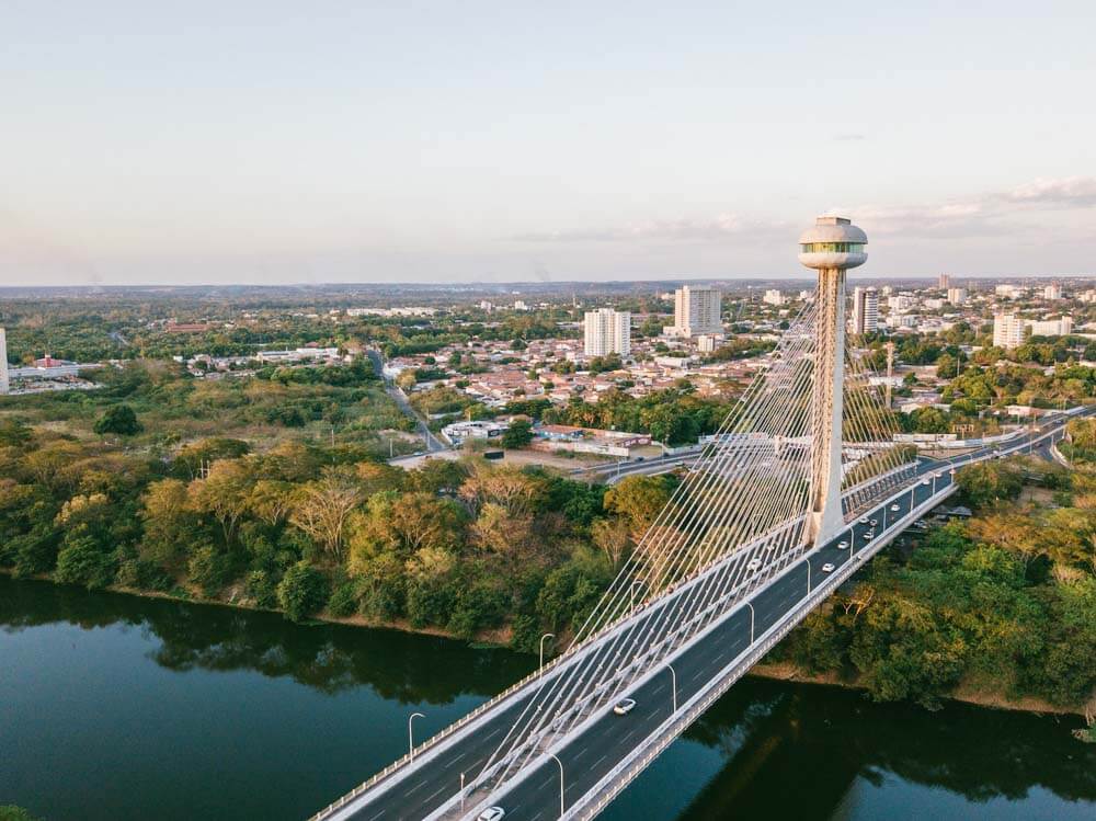 Ponte Estaiada de Teresina ao entardecer