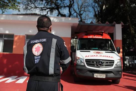 Ambulância do Samu 192 em base de atendimento