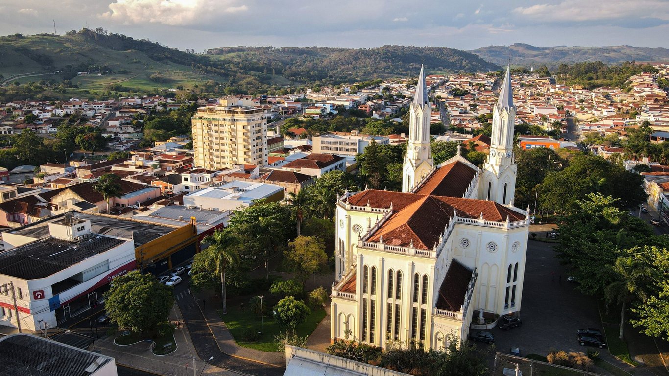 É uma imagem do post com o título Fundação Educacional São José do Rio Pardo SP abre concurso