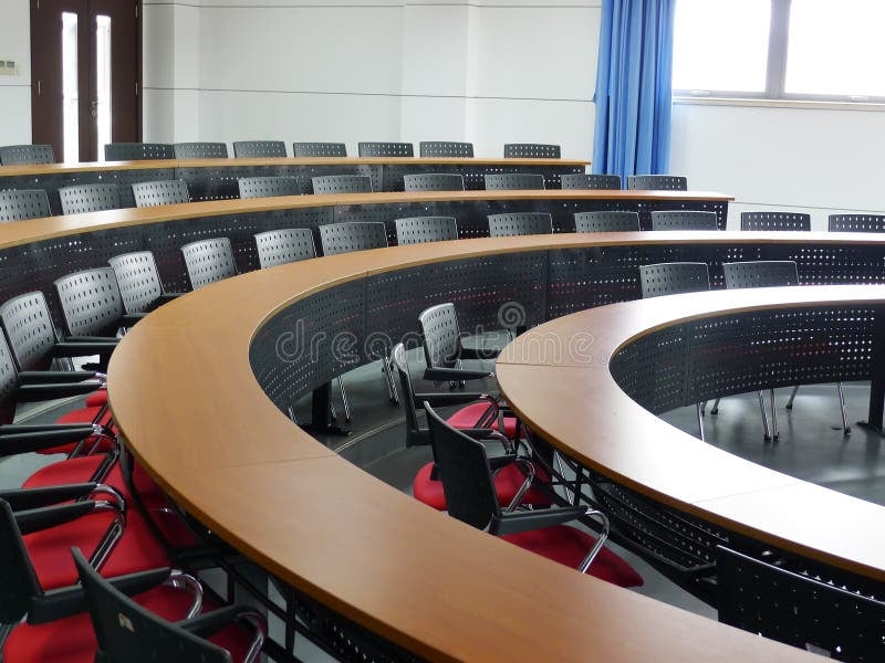Sala de aula universitária moderna