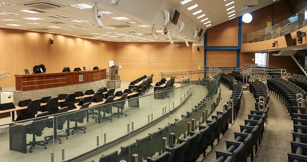 Interior de uma câmara municipal brasileira