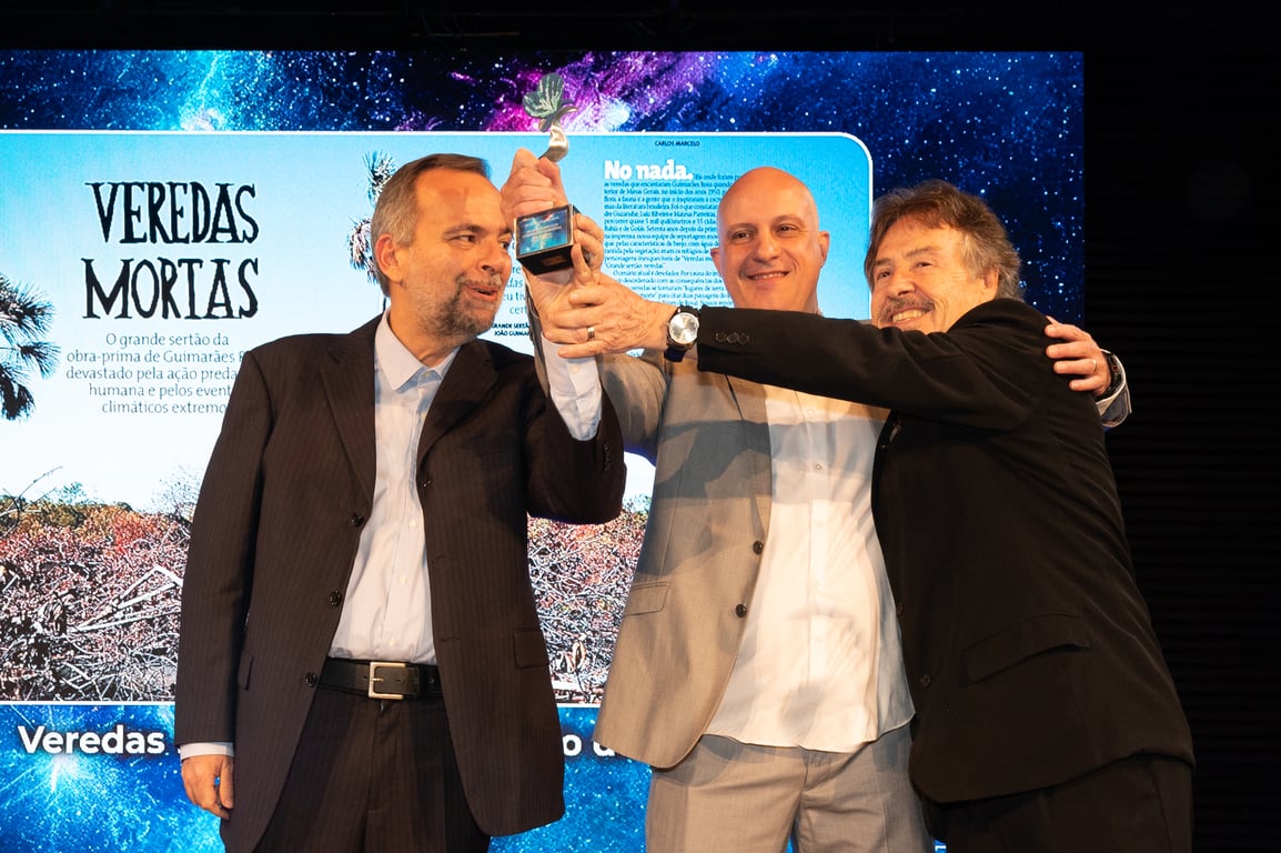 Vista aérea de Belo Horizonte com a Serra do Curral