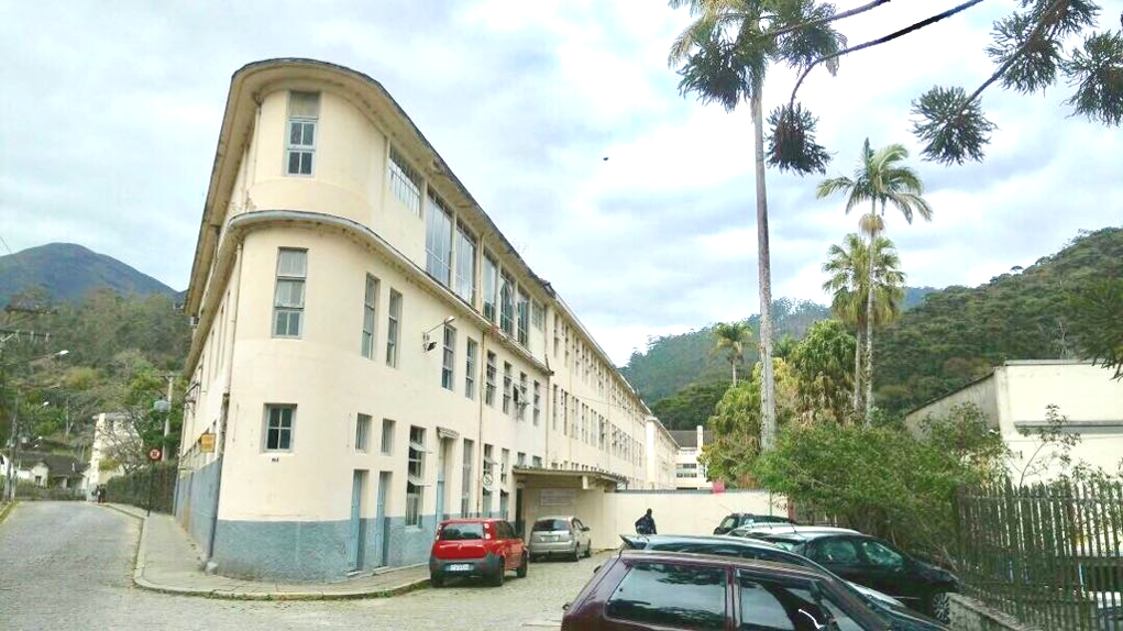 Vista externa do IPRJ/UERJ, em Nova Friburgo RJ