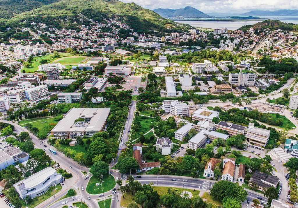 Vista aérea do campus da UFSC em Florianópolis