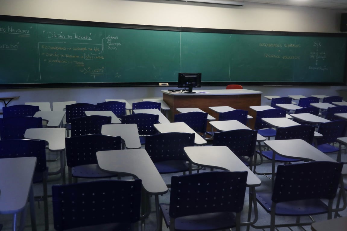 Sala de aula em escola pública