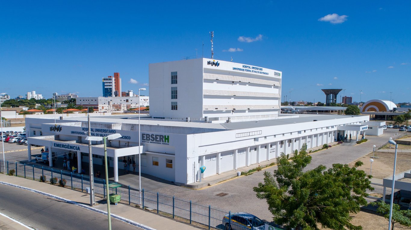Fachada do HU‑UNIVASF, em Petrolina PE
