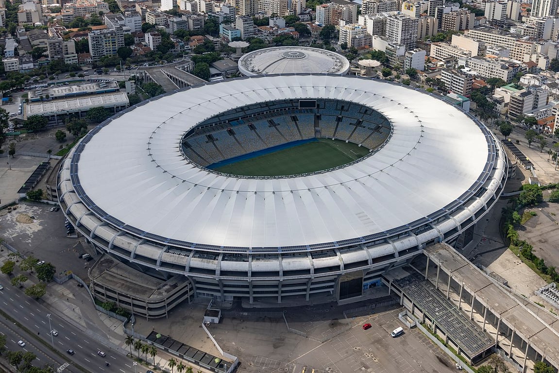 Vista aérea do Maracanã e entorno urbano