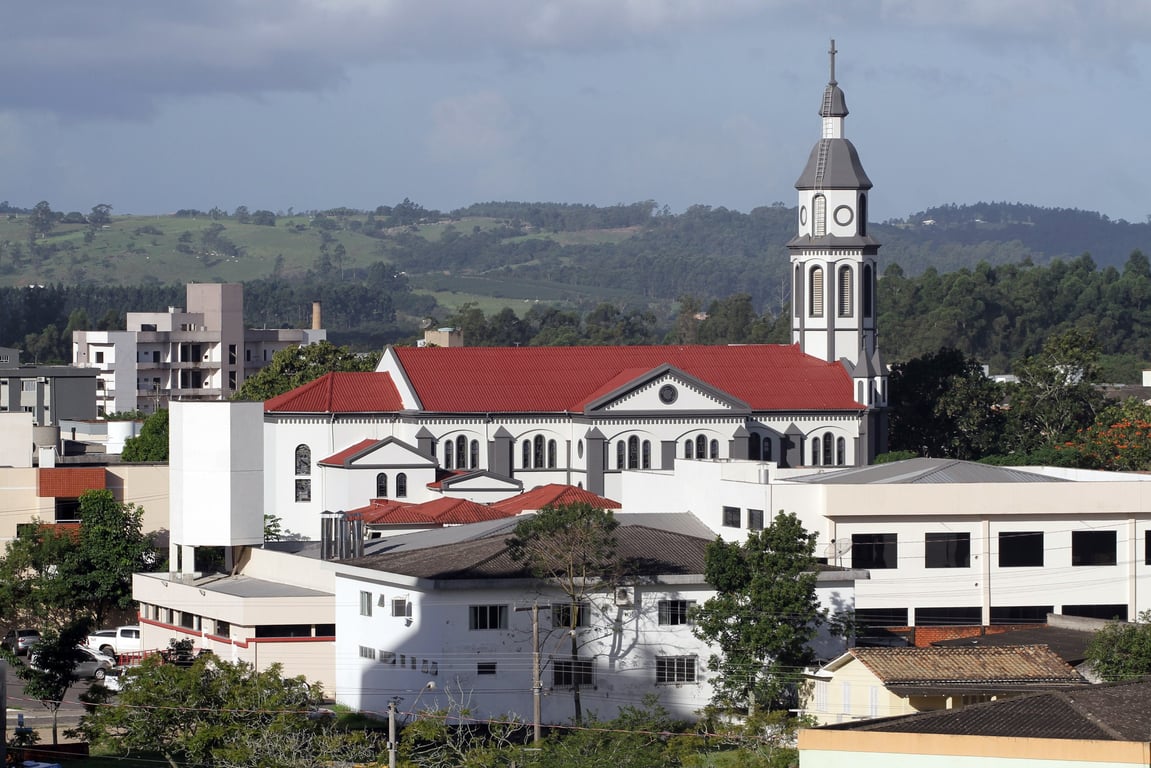 É uma imagem do post com o título Prefeitura de Morro da Fumaça SC abre processos seletivos em Educação e Assistência Social