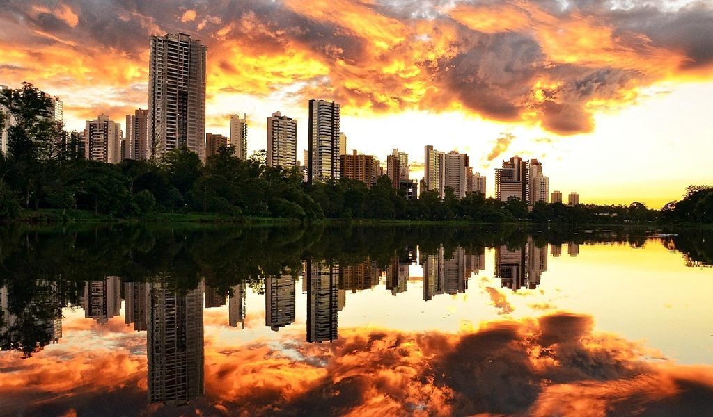 Vista aérea do Lago Igapó, em Londrina PR