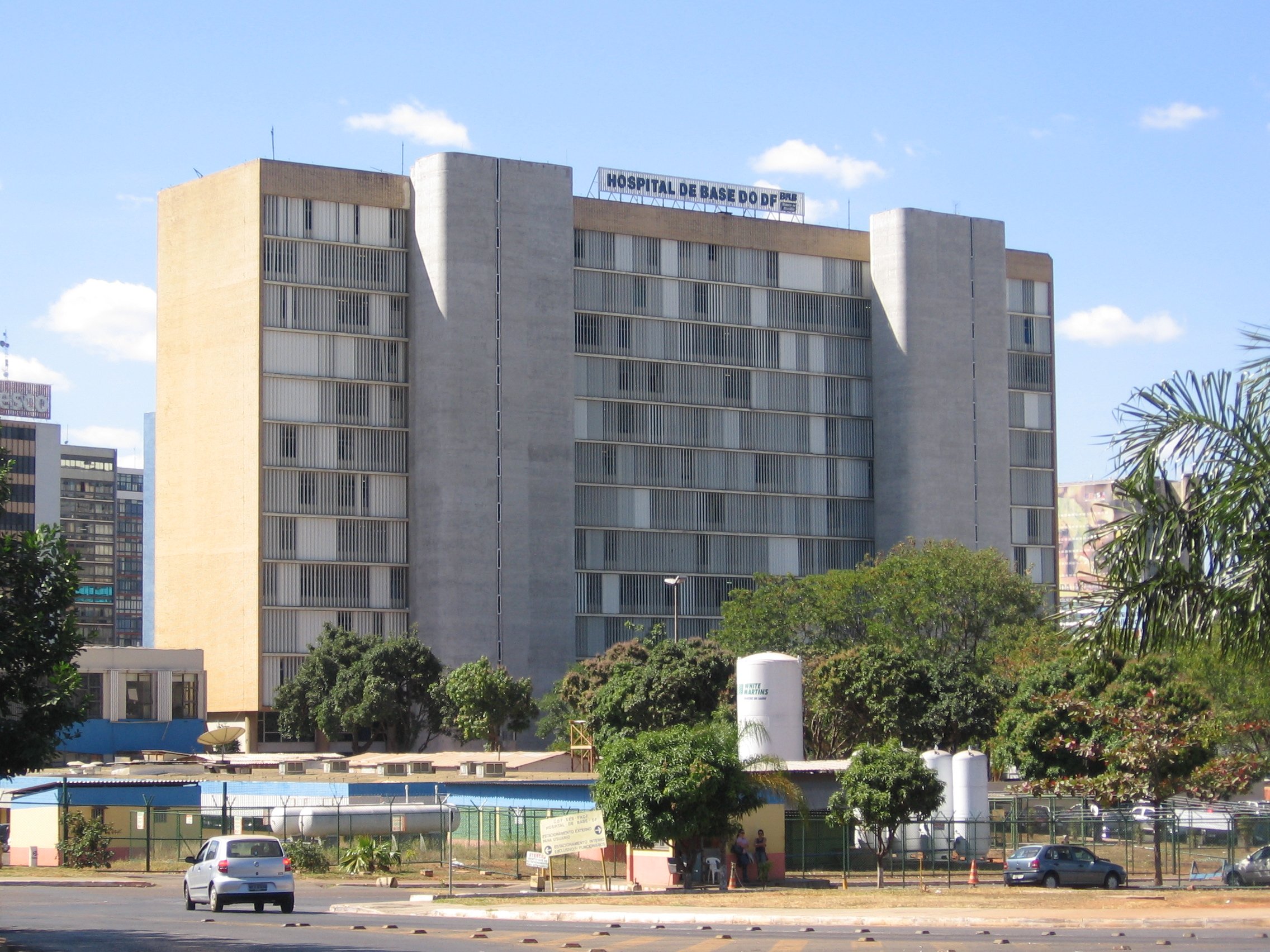 É uma imagem do post com o título Instituto de Gestão Estratégica de Saúde DF abre processo seletivo para cadastro reserva
