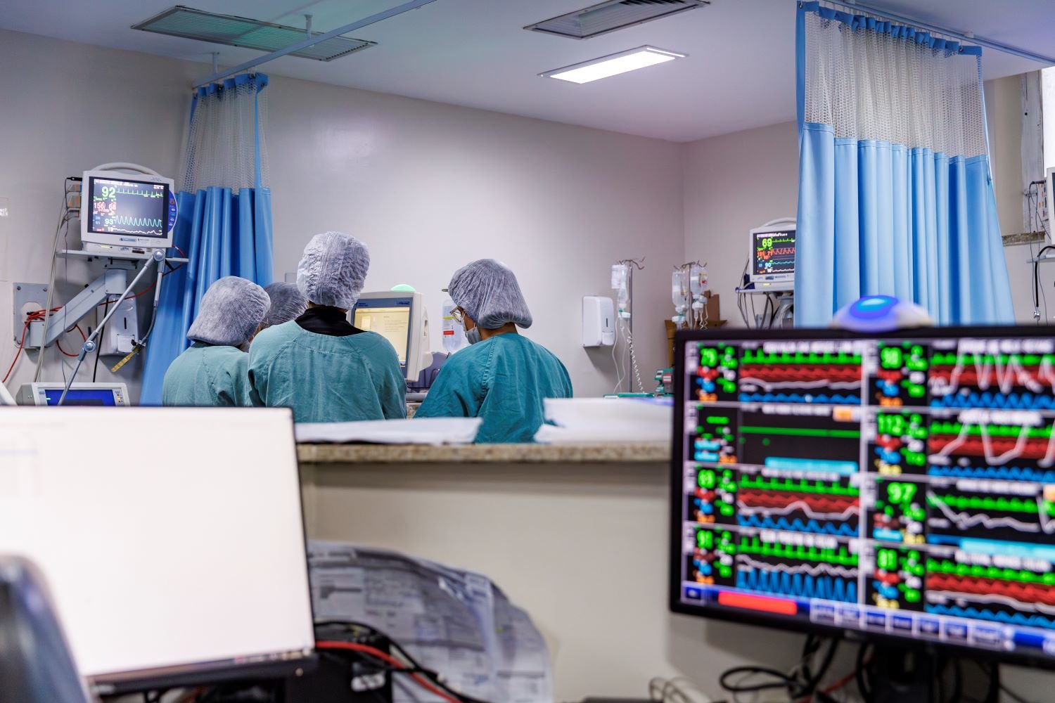 Equipe multiprofissional de saúde em atendimento ambulatorial