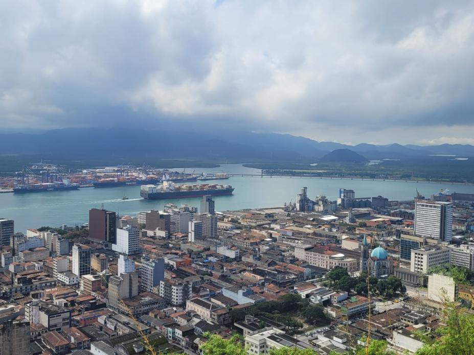 Porto de Santos ao entardecer