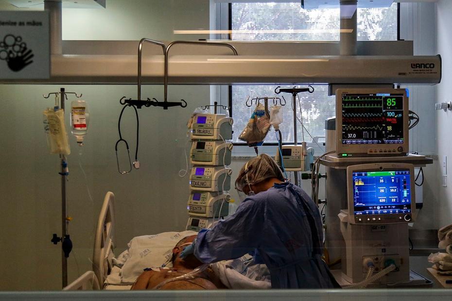 Profissional de saúde em ambiente hospitalar