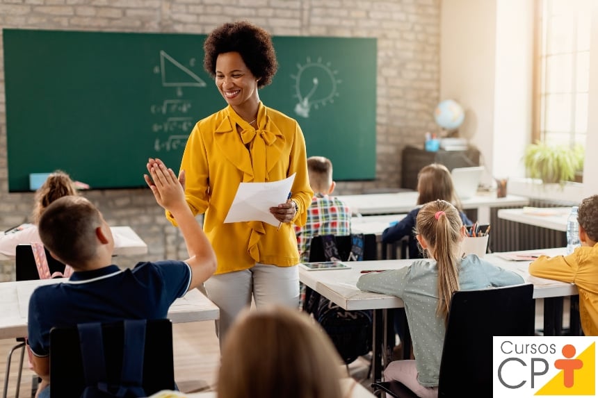 É uma imagem do post com o título Prefeitura de Delfinópolis MG abre processo seletivo na Educação com 1 vaga