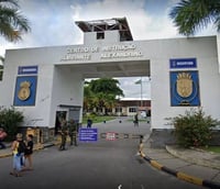 Entrada do Centro de Instrução Almirante Alexandrino, no Rio de Janeiro.