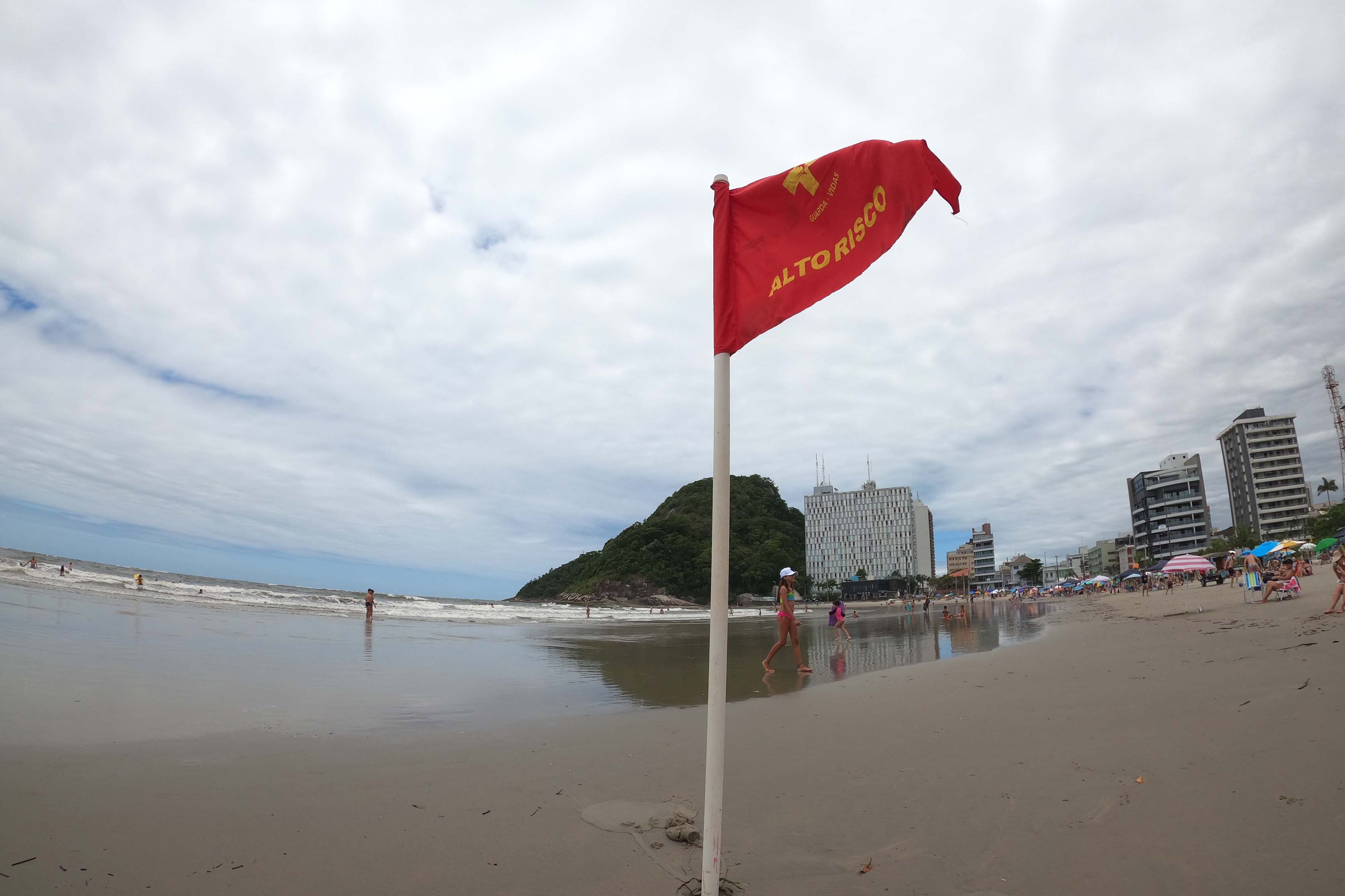 Sinalização de risco na praia
