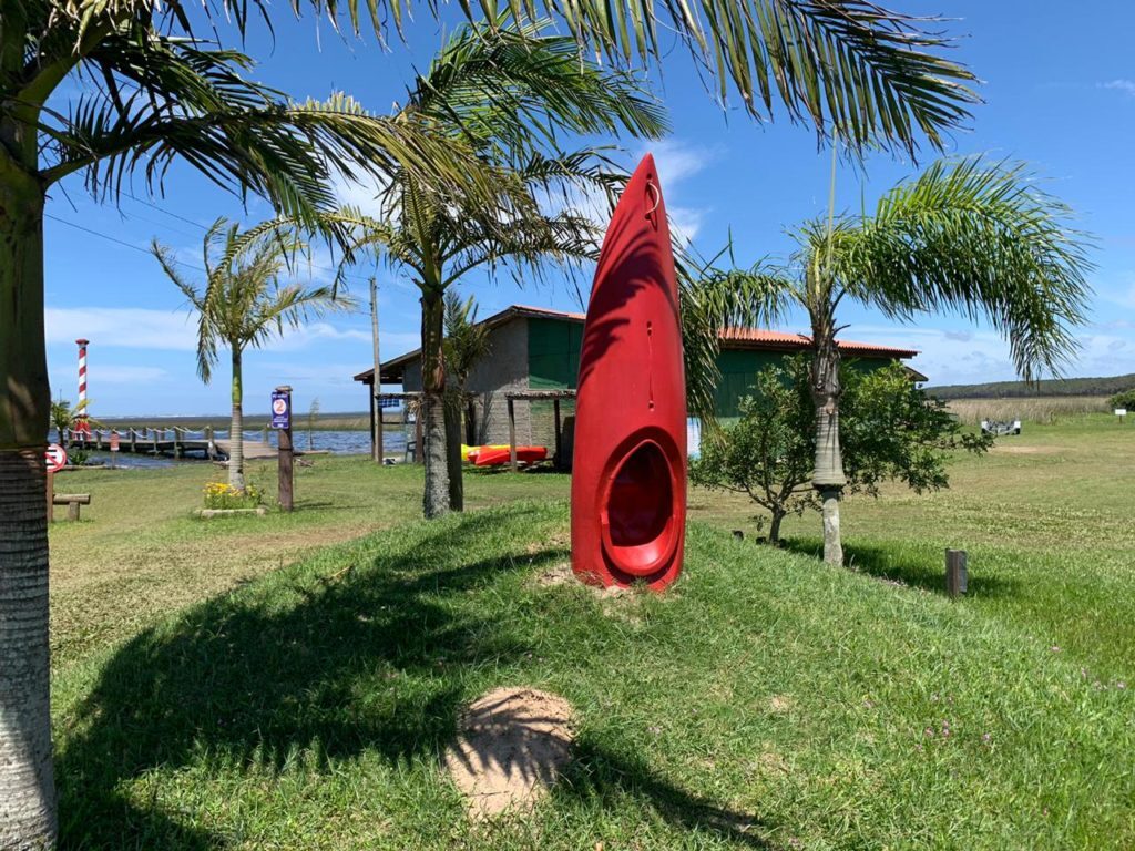 Paisagem urbana do porto de Rio Grande RS na Lagoa dos Patos ao entardecer