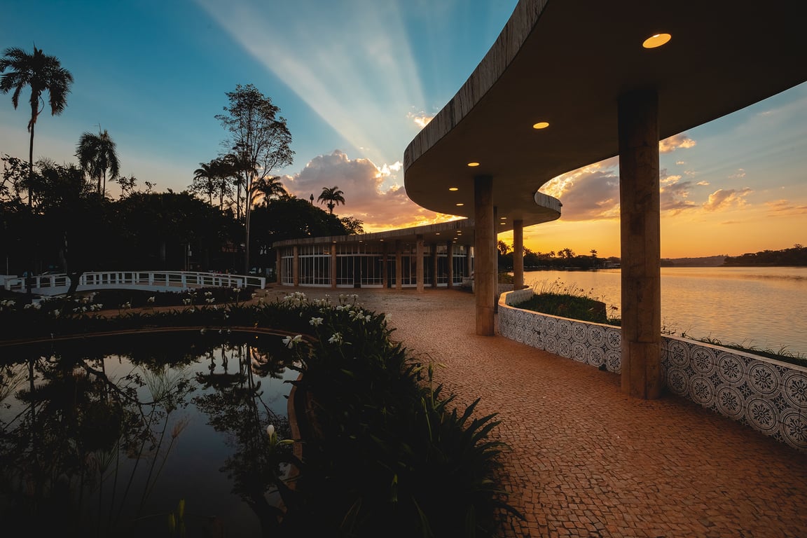 Skyline de Belo Horizonte ao entardecer