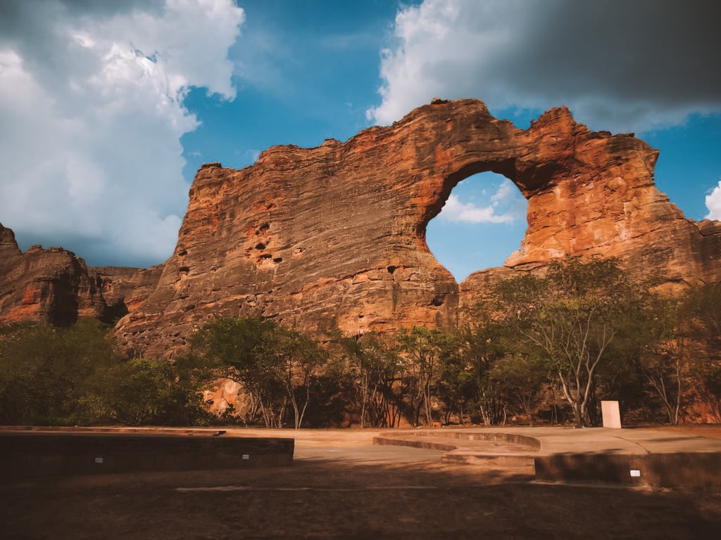 Paisagem do interior do Piauí em dia ensolarado