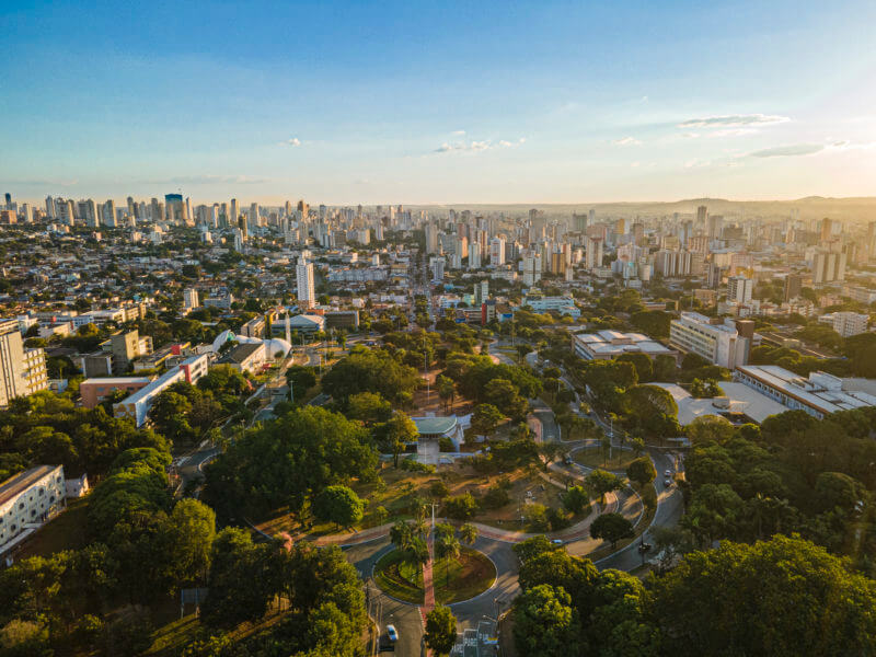 Vista aérea de Goiânia ao entardecer