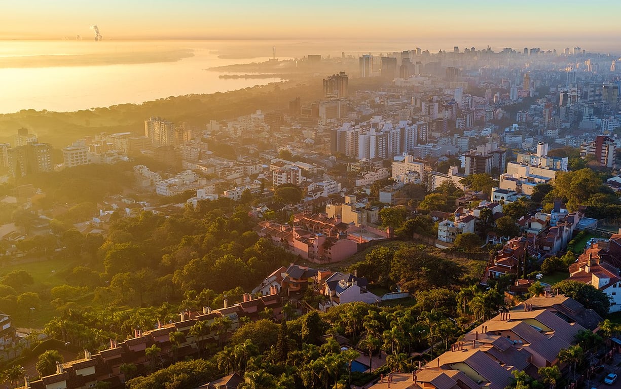 Vista aérea de Gravataí ao pôr do sol