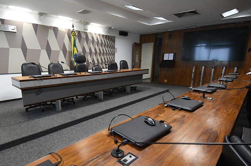 Plenário legislativo municipal – ambiente institucional