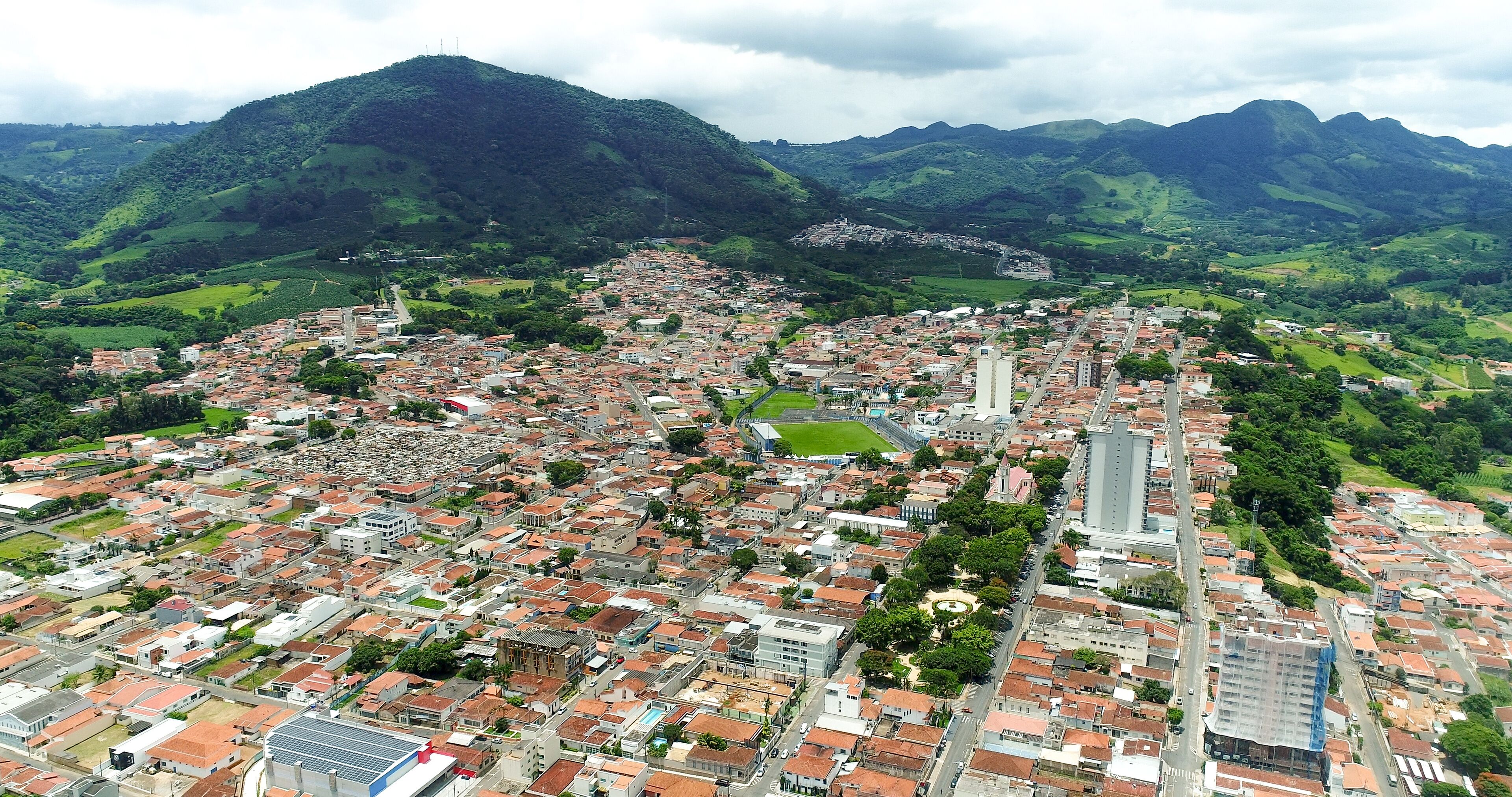 Vista aérea de São Gonçalo do Rio Abaixo MG