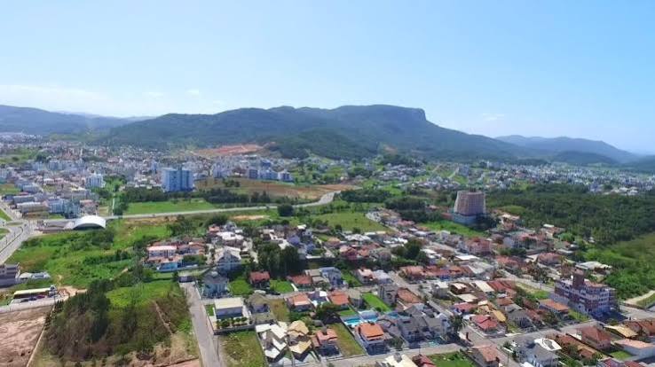 É uma imagem do post com o título Prefeitura de Joinville SC retifica edital do processo seletivo simplificado 2026