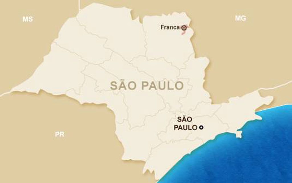 Vista aérea da região de Franca, no nordeste paulista, com malha urbana e rodovias sob céu azul