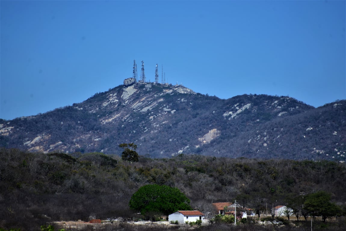 Paisagem serrana da Serra do Teixeira, região de Matureia PB