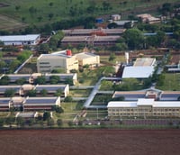 Vista aérea do campus universitário em Dourados MS