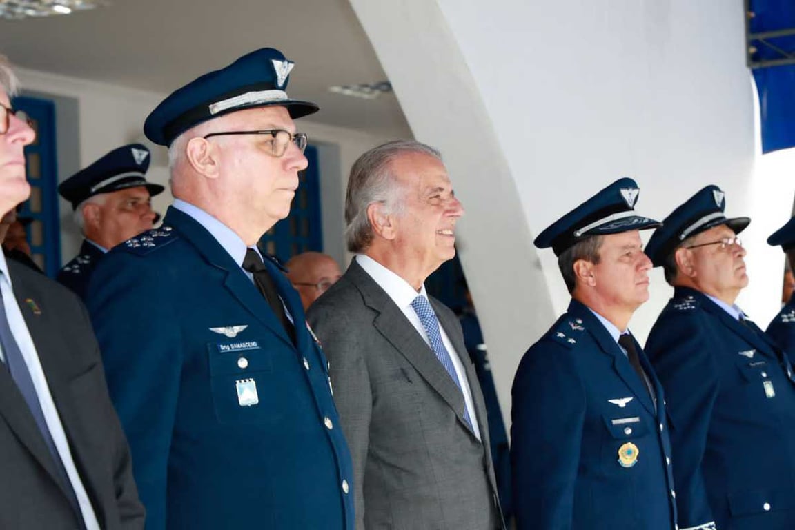 Militares da Força Aérea Brasileira em formação