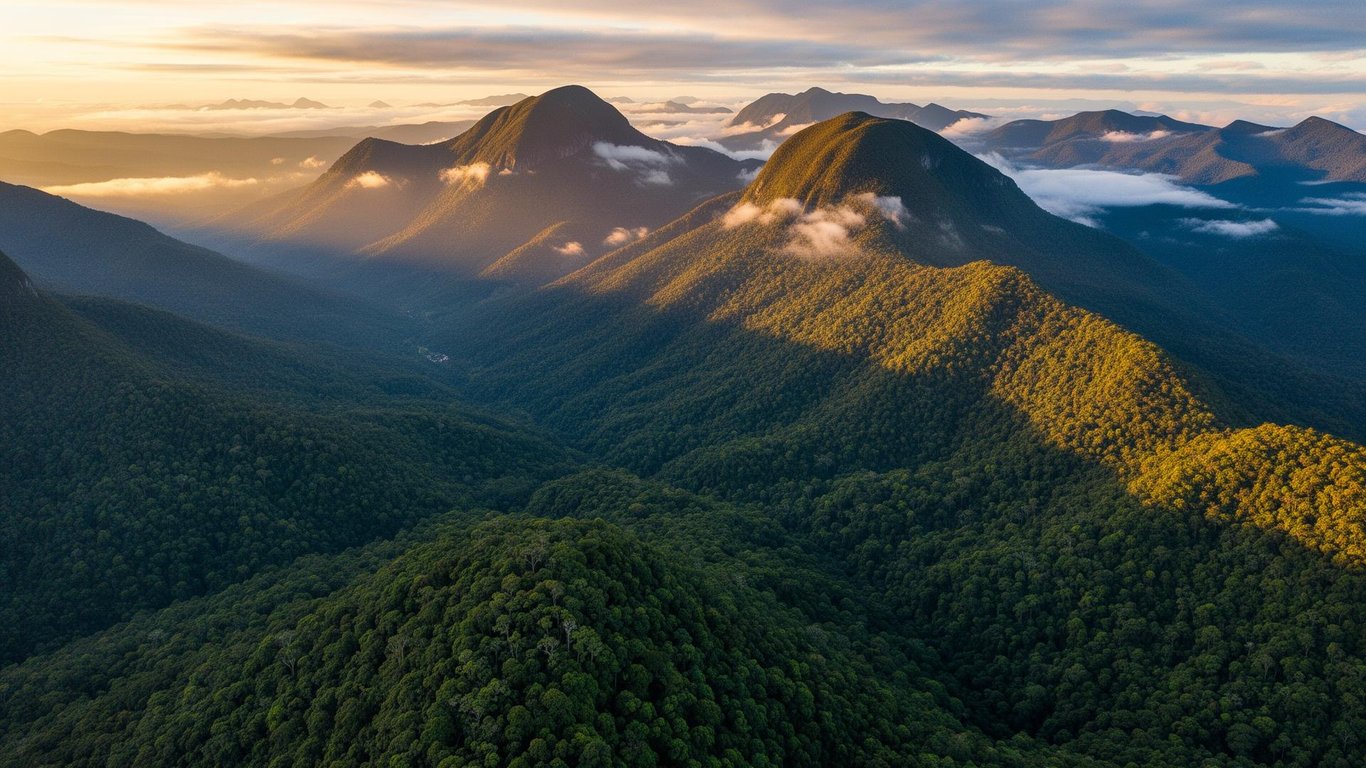 Vista aérea da Serra da Mantiqueira, região de Itajubá MG