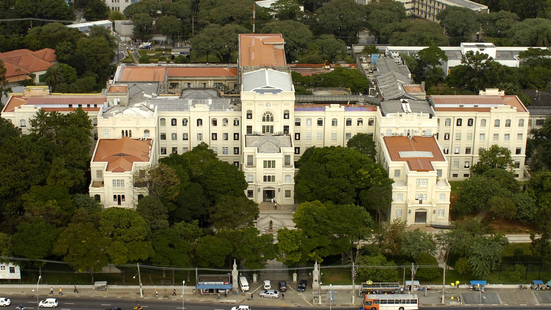 É uma imagem do post com o título Concurso USP: 2 vagas para professor doutor na Faculdade de Medicina