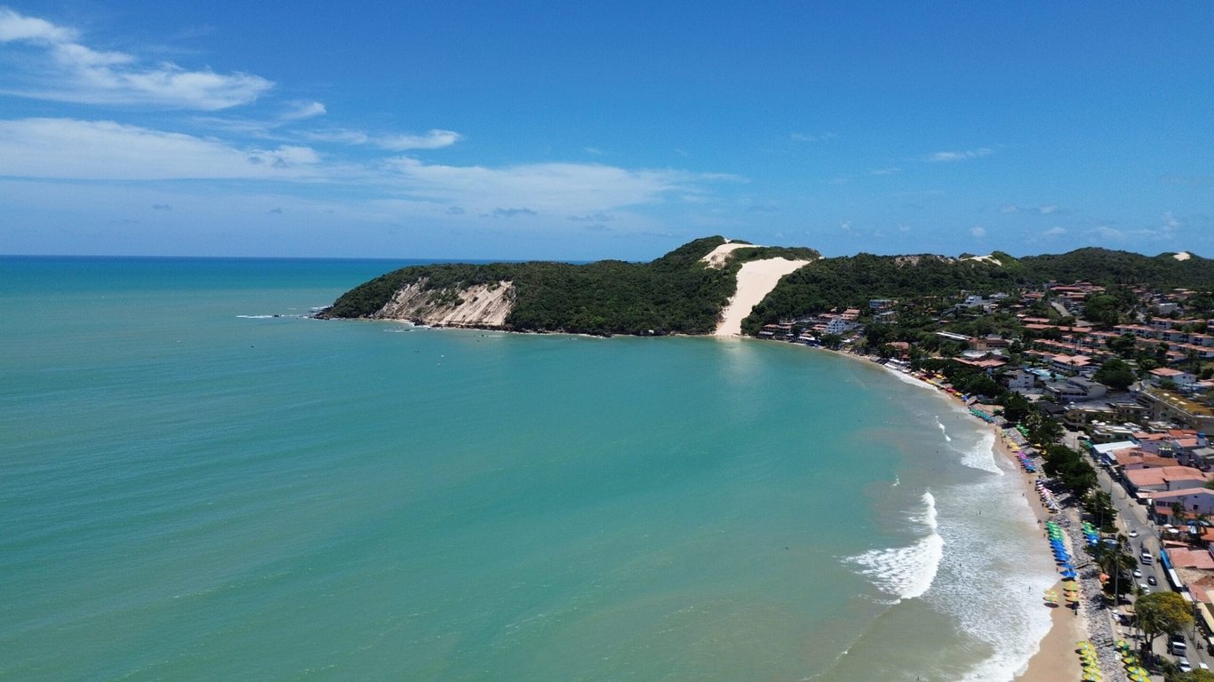 Dunas e litoral do Rio Grande do Norte ao pôr do sol – imagem ilustrativa do contexto regional