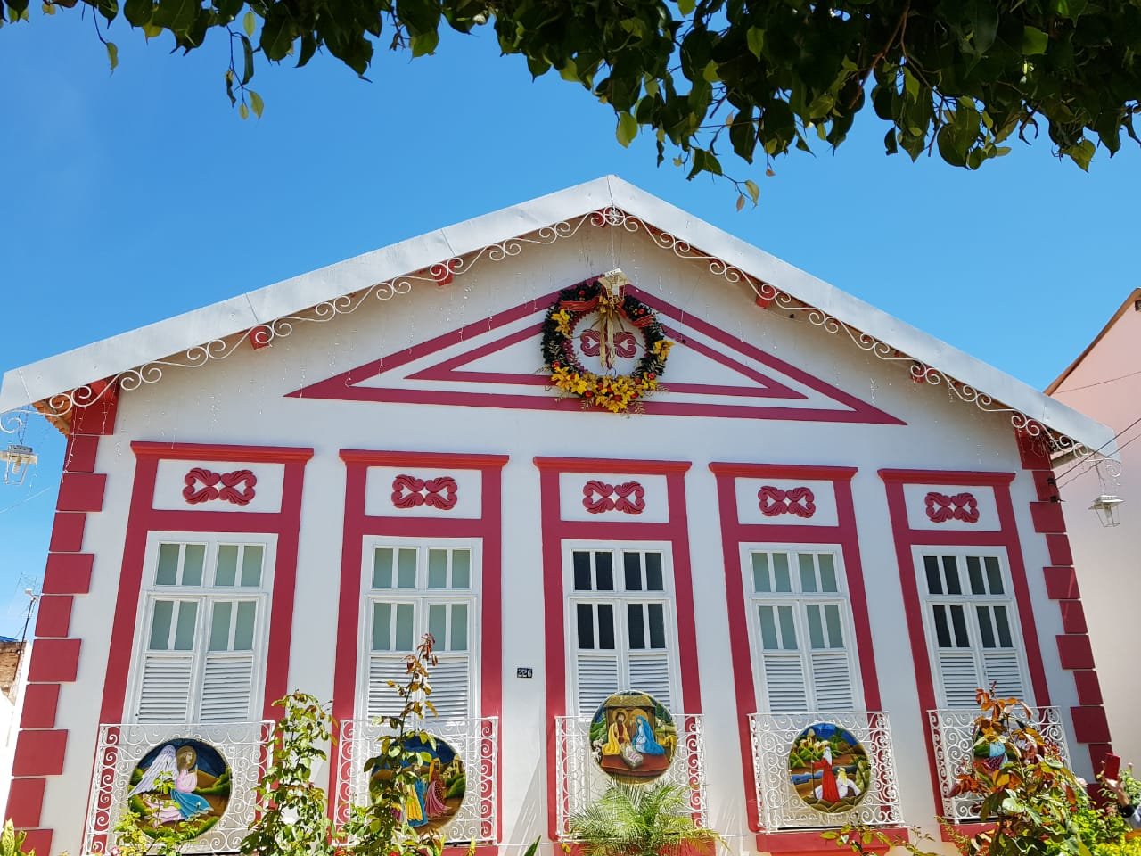 Centro de Triunfo, Sertão da Paraíba — arquitetura típica e cores vibrantes